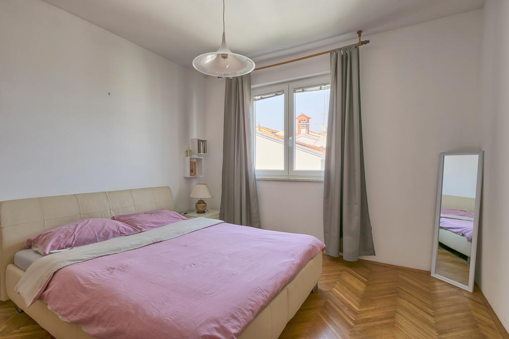 Apartments Veruda Porat Pula Eksteriør billede